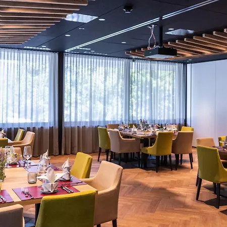 Krone - Aktiv & Erholt ホテル クルヴァルデン